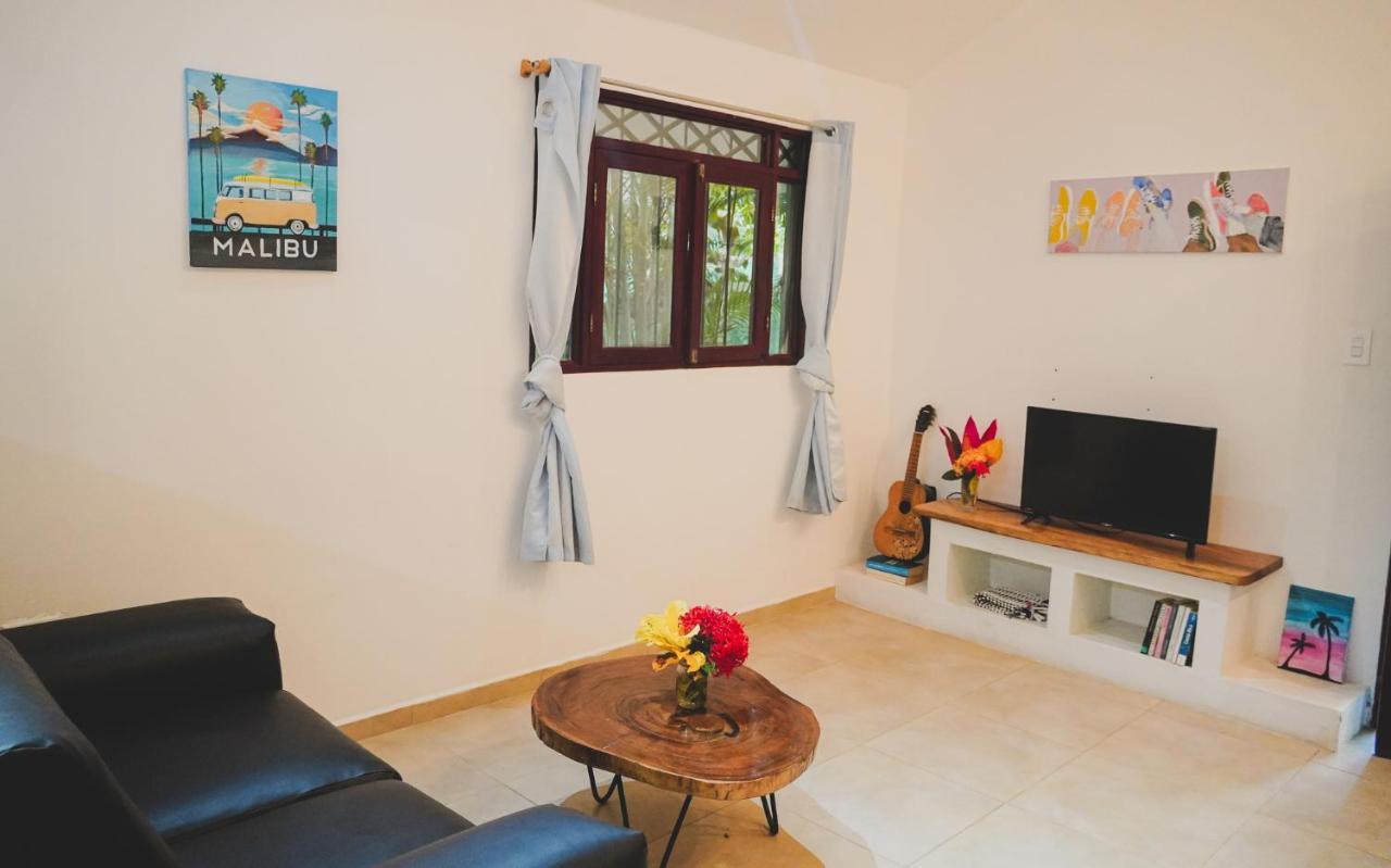 Hostel 7, Casa De Gingi Playa Santa Teresa  Exteriör bild